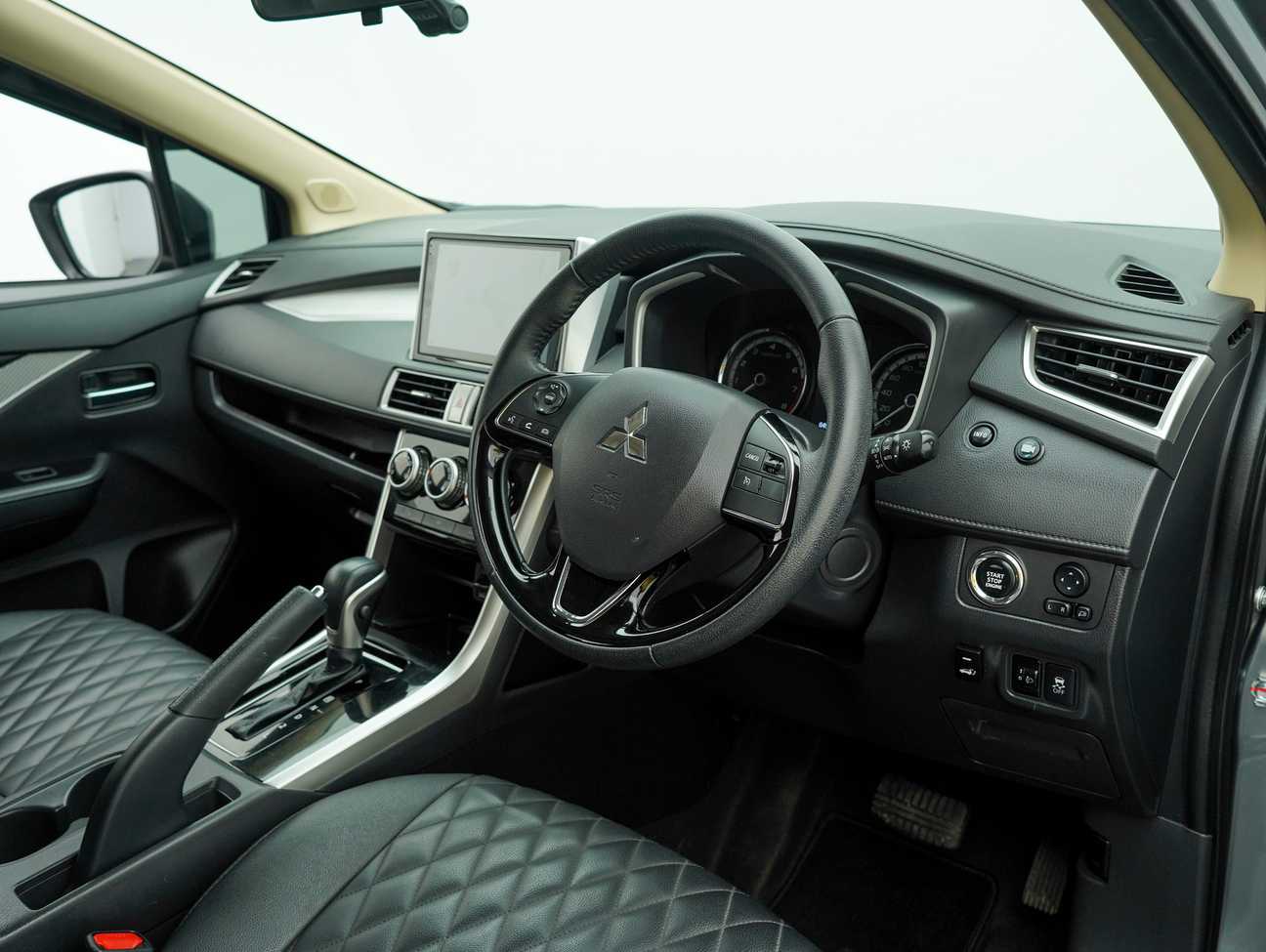 terpakai 2023 Mitsubishi Xpander  1.5