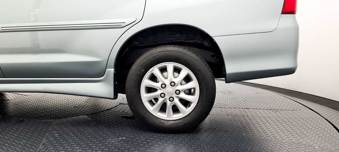 used 2013 Toyota INNOVA G 2.0