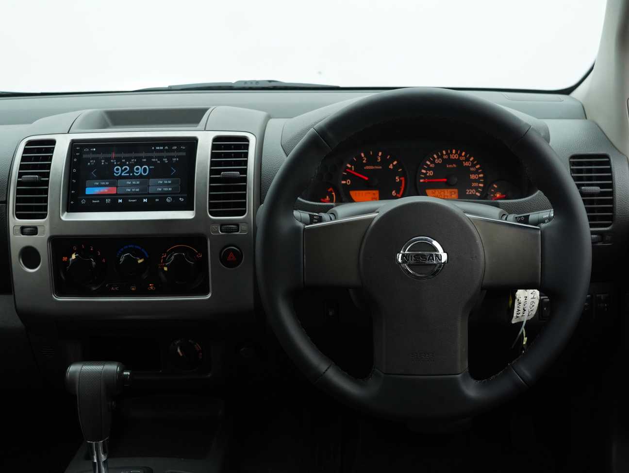 terpakai 2014 Nissan Navara LE Dual Cab 2.5