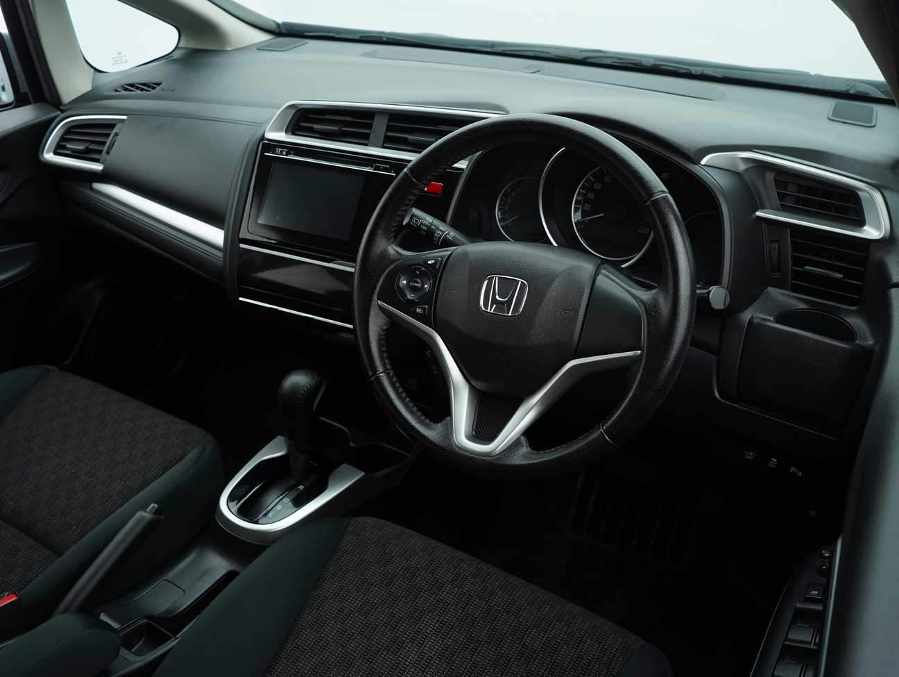 used 2014 Honda Jazz V 1.5