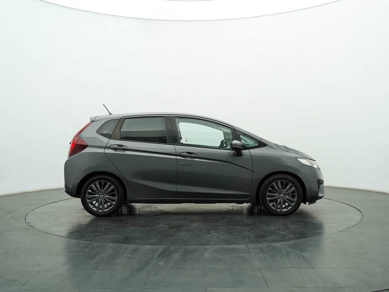 used 2016 Honda Jazz V 1.5