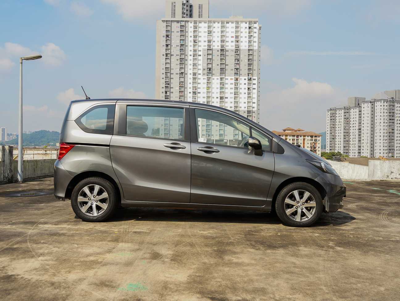 used 2010 Honda Freed E 1.5