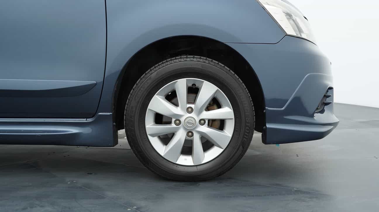 used 2014 Nissan GRAND LIVINA CLASSIC/COMFORT 1.8