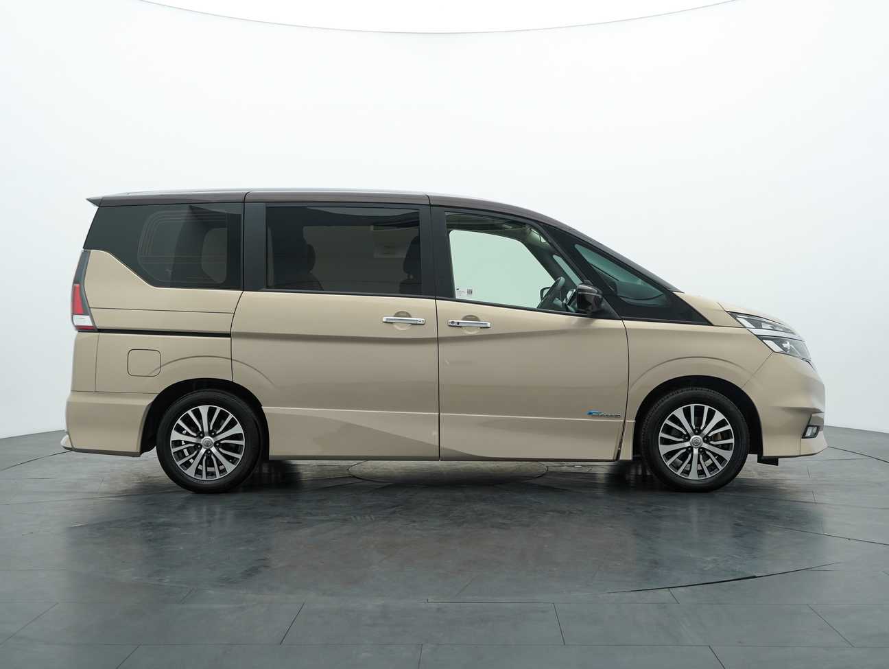 terpakai 2018 Nissan Serena S-Hybrid High-Way Star 2.0