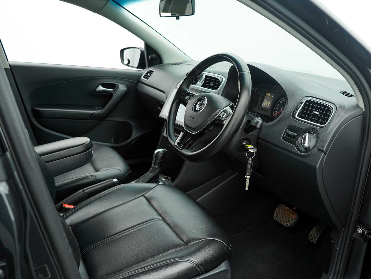 terpakai 2016 Volkswagen VENTO  1.6