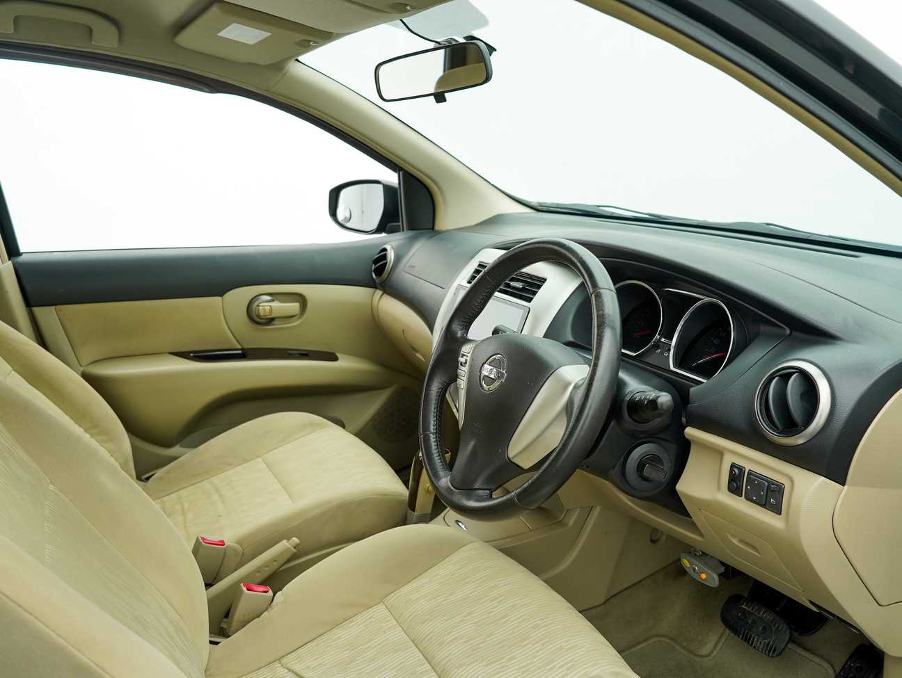 used 2014 Nissan Grand Livina Comfort 1.8