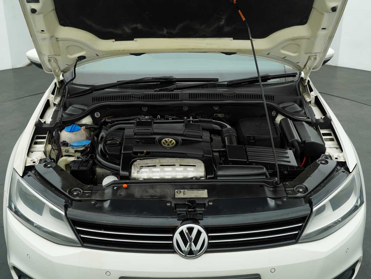 terpakai 2014 Volkswagen Jetta TSI 1.4
