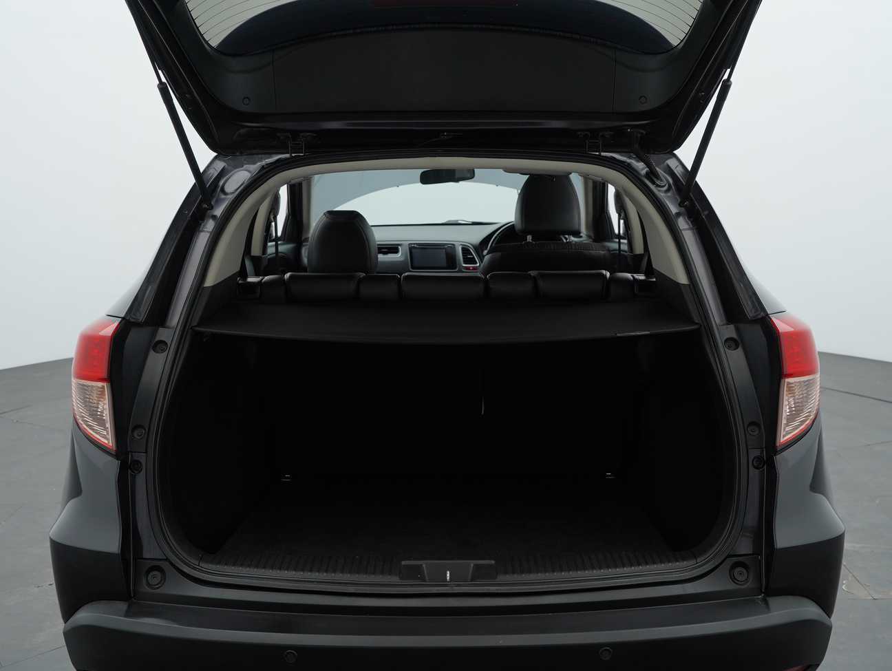 used 2015 Honda HR-V V 1.8