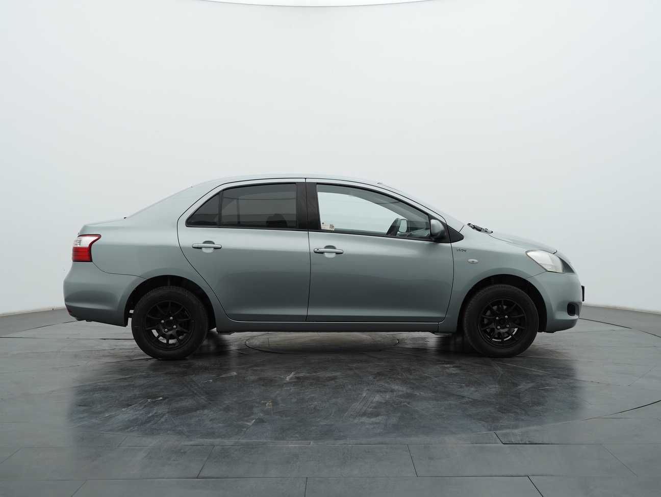 terpakai 2011 Toyota Vios J 1.5