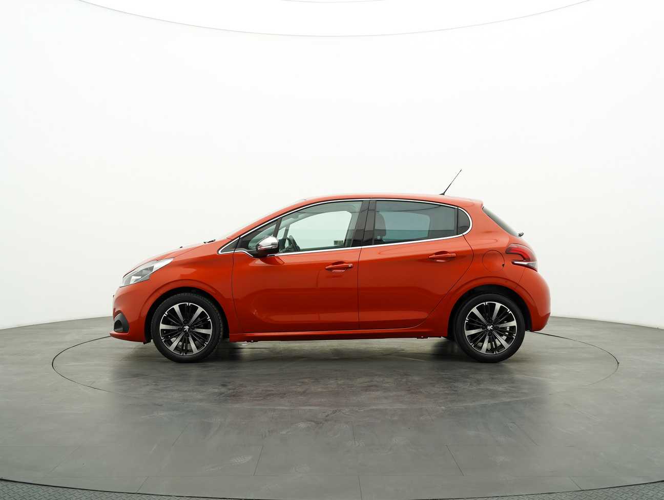 terpakai 2019 Peugeot 208 PureTech 1.2