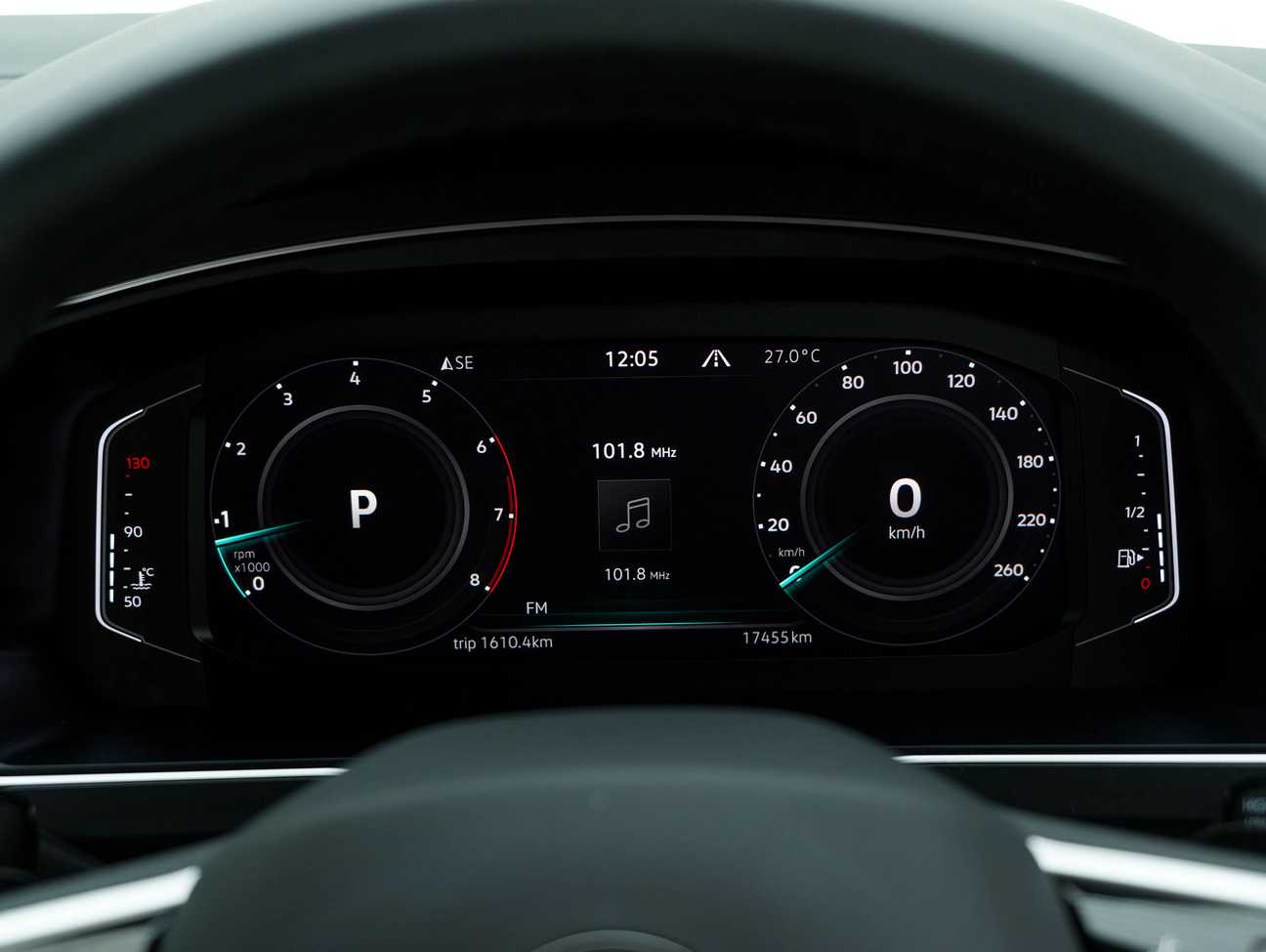 terpakai 2023 Volkswagen Tiguan Allspace Elegance 1.4