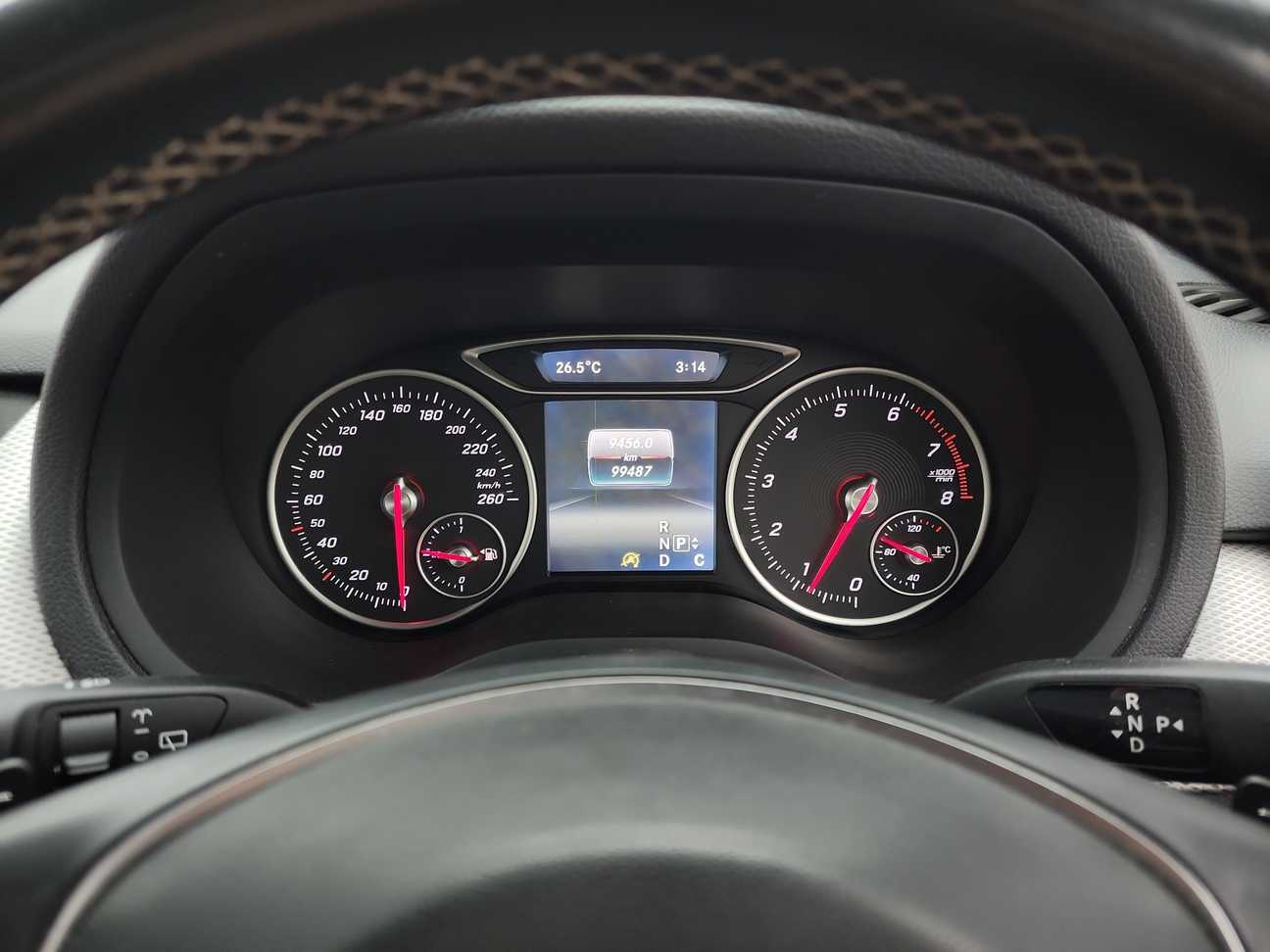 terpakai 2015 Mercedes-Benz B200 Sport Tourer 1.6