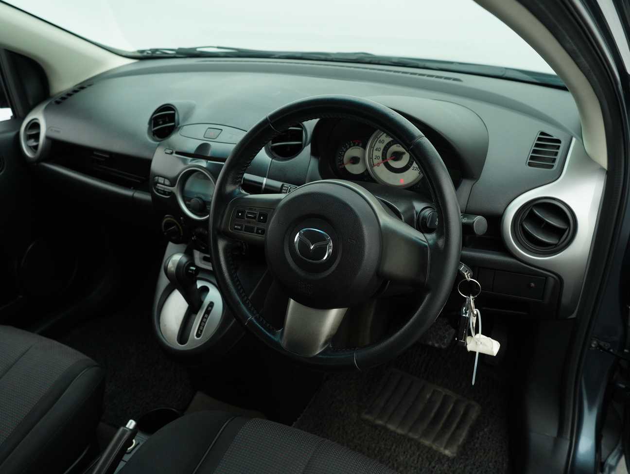 used 2010 Mazda 2 V 1.5