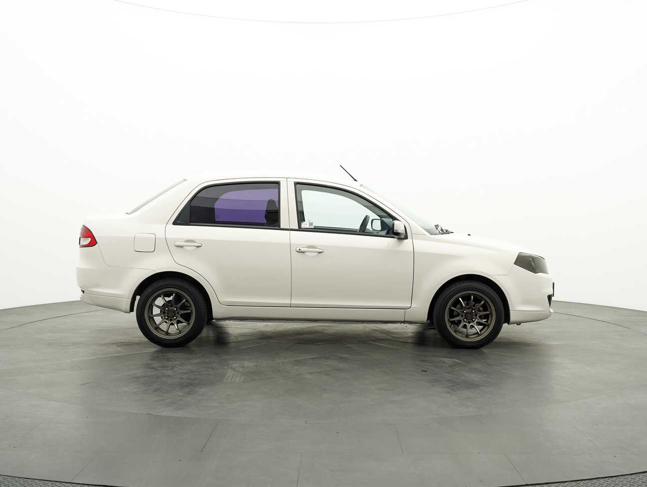 used 2014 Proton Saga FLX Standard 1.3