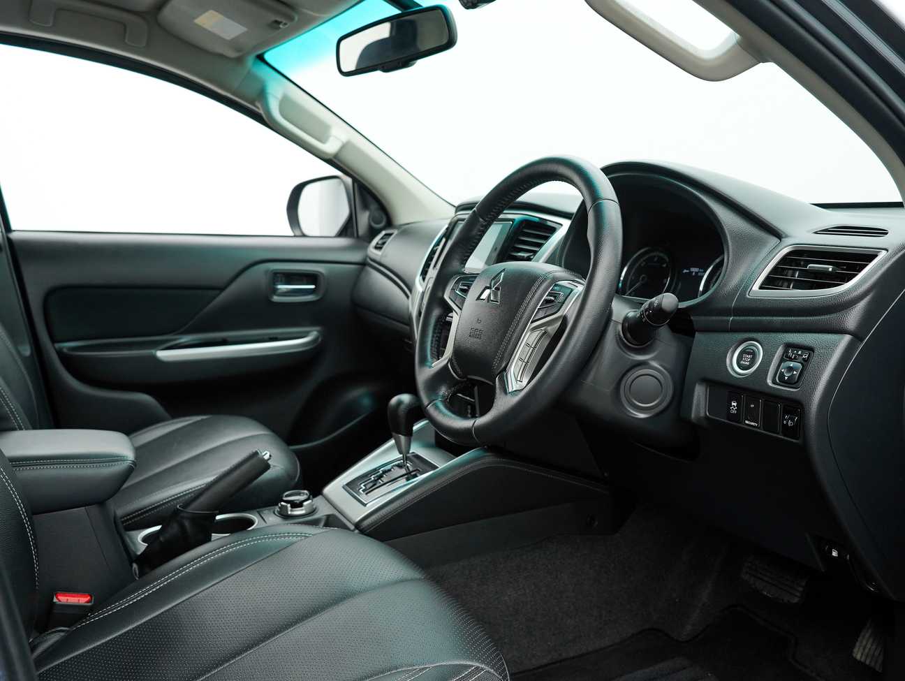 used 2020 Mitsubishi Triton VGT Dual Cab 4X4 2.4