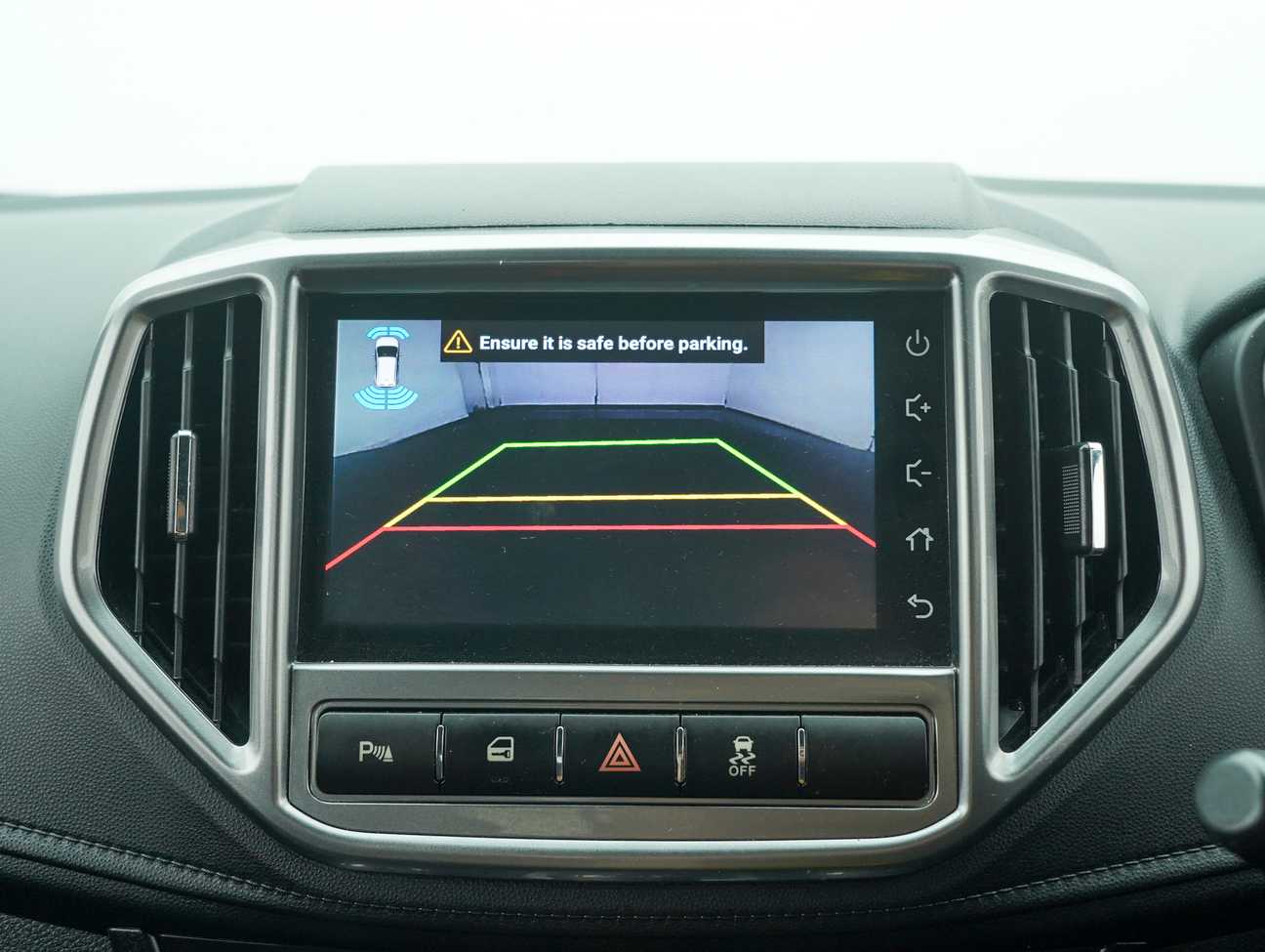 terpakai 2021 Proton Iriz Executive 1.6