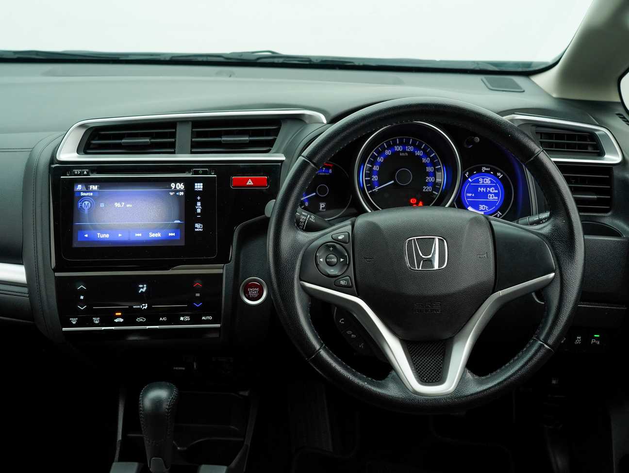 used 2014 Honda Jazz V 1.5