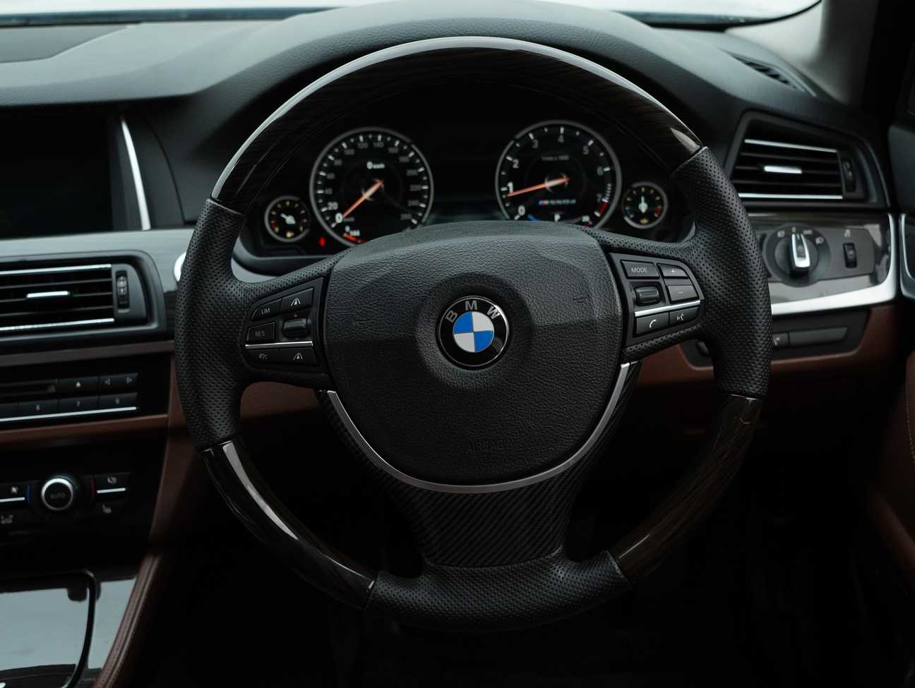 used 2012 BMW 520i  2.0