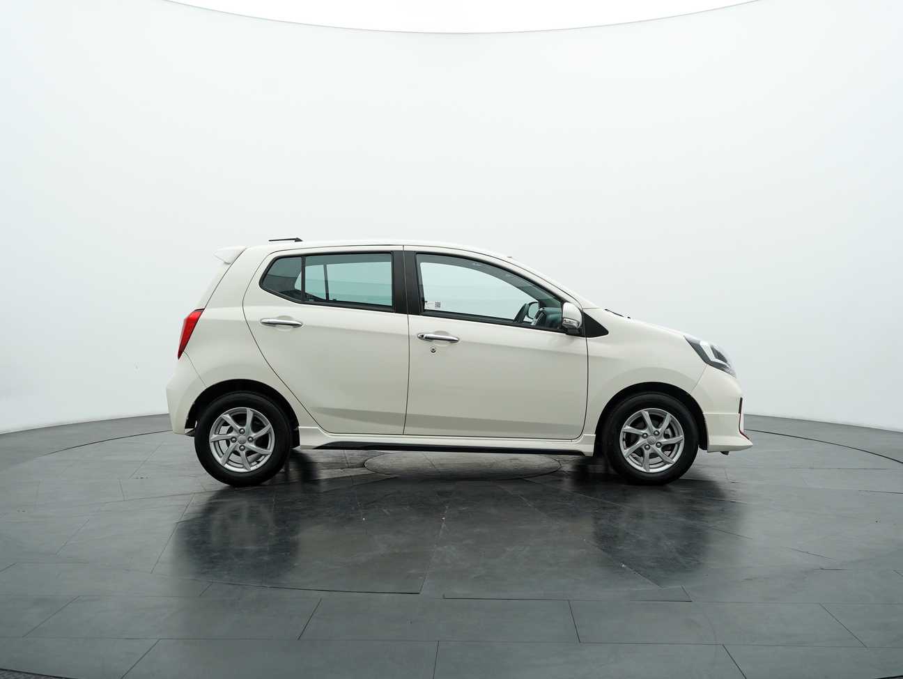terpakai 2022 Perodua AXIA SE 1.0