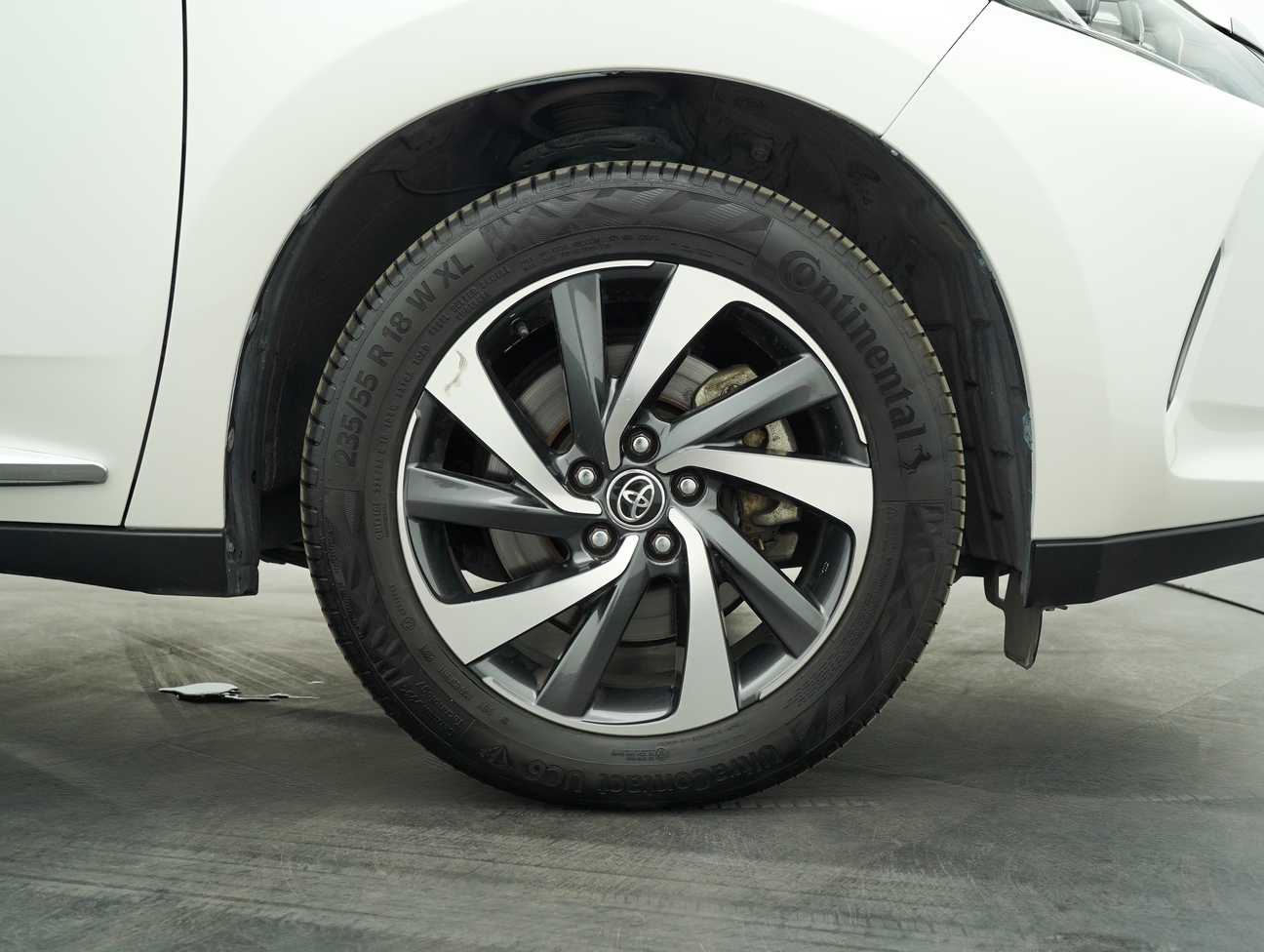 used 2018 Toyota Harrier Luxury 2.0