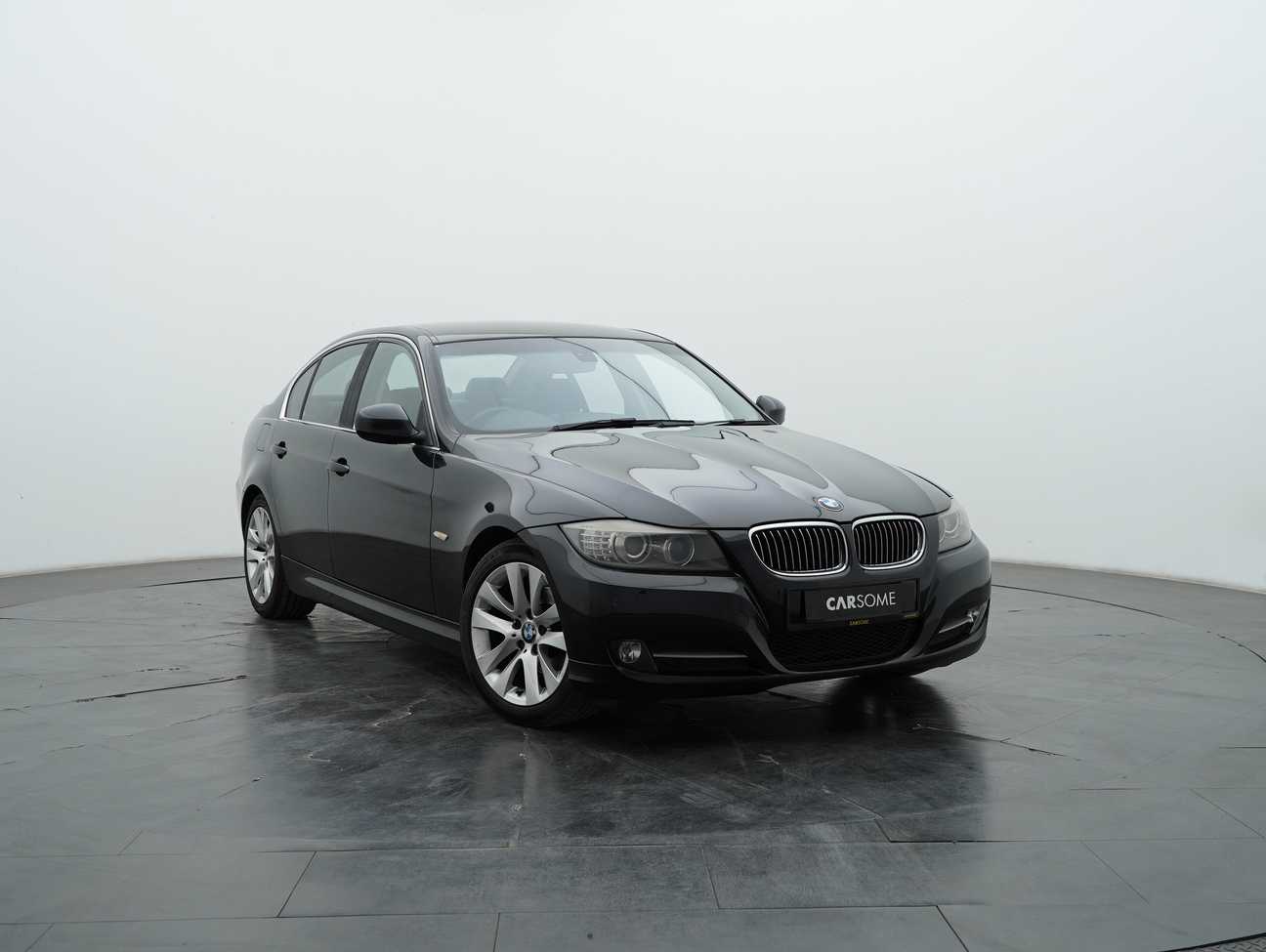 used 2011 BMW 320i  2.0