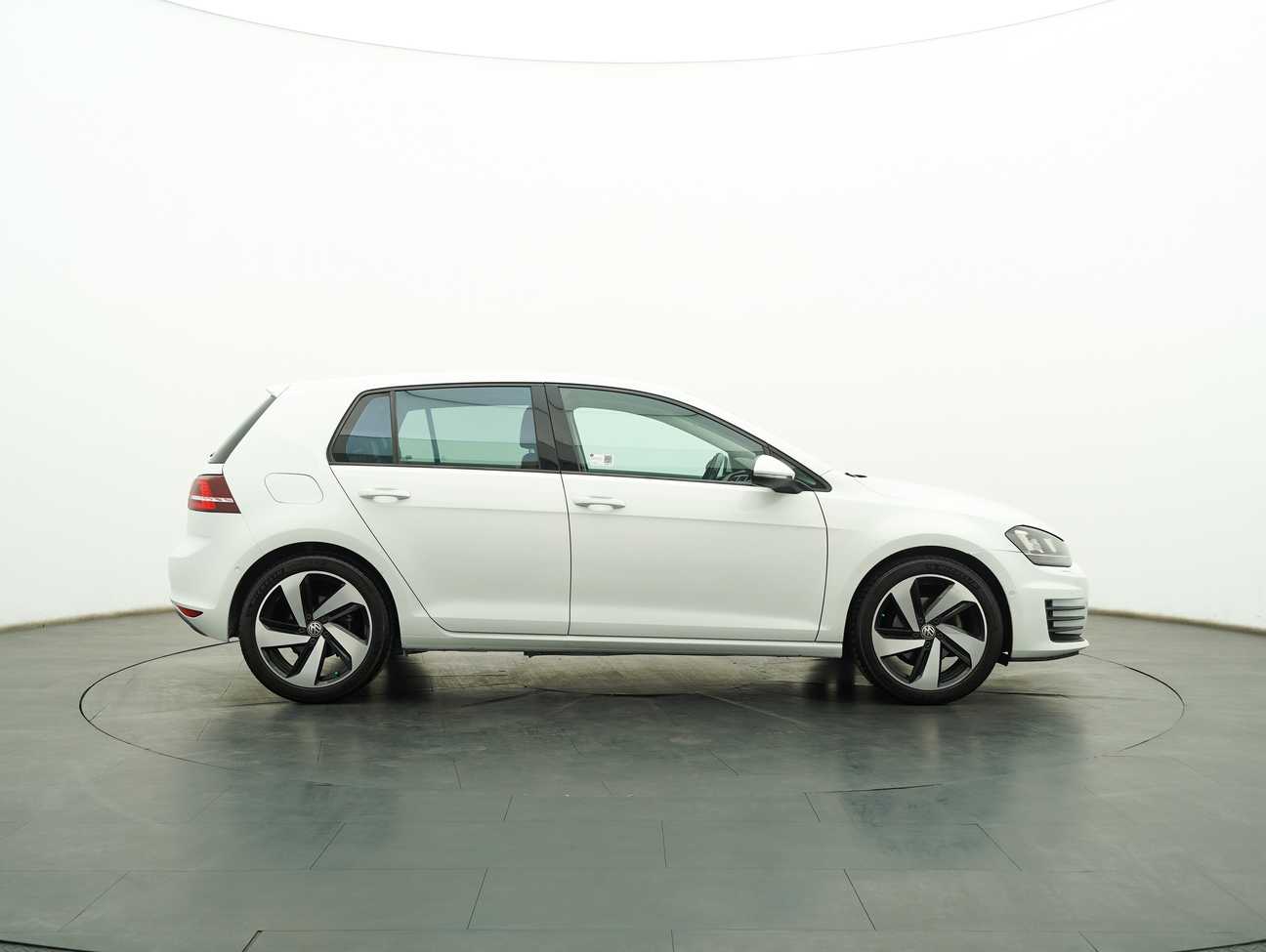 used 2016 Volkswagen Golf TSI Highline 1.4