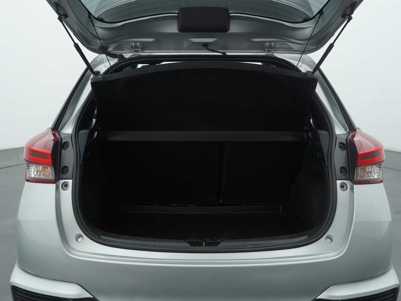 terpakai 2021 Toyota Yaris E 1.5