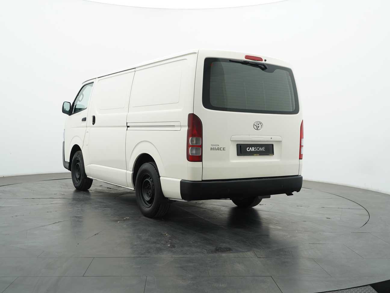 terpakai 2014 Toyota Hiace Panel Van 2.5