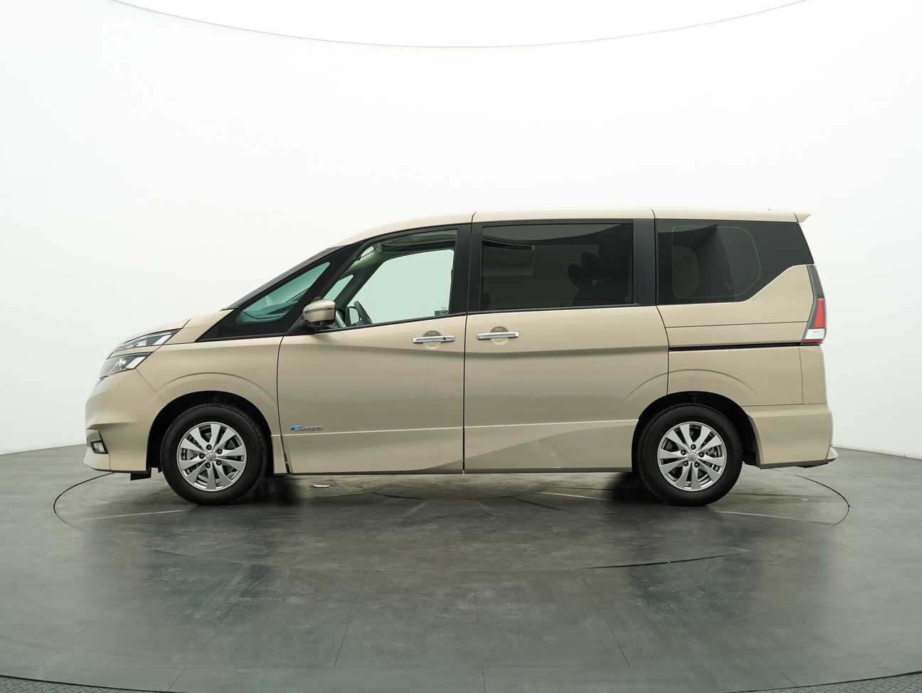 used 2020 Nissan Serena S-Hybrid High-Way Star 2.0