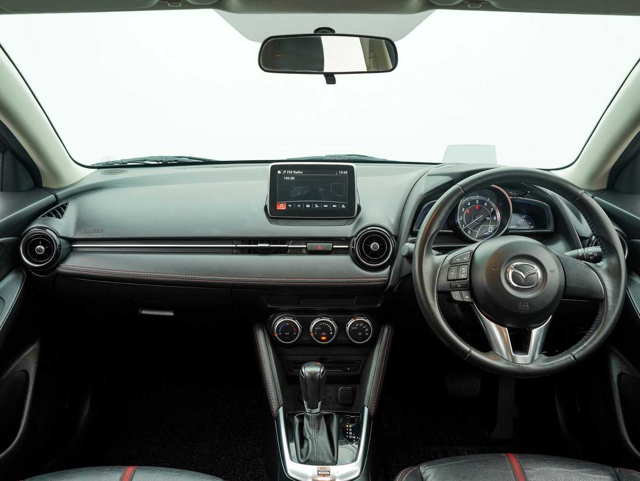 terpakai 2016 Mazda 2 SKYACTIV-G (LED Headlight with DRL) 1.5