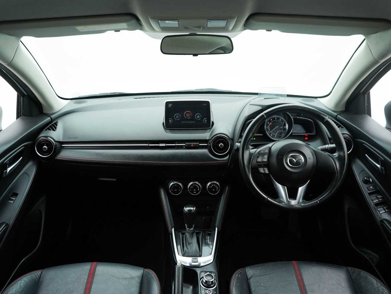 terpakai 2017 Mazda 2 SKYACTIV-G (Halogen Headlight) 1.5