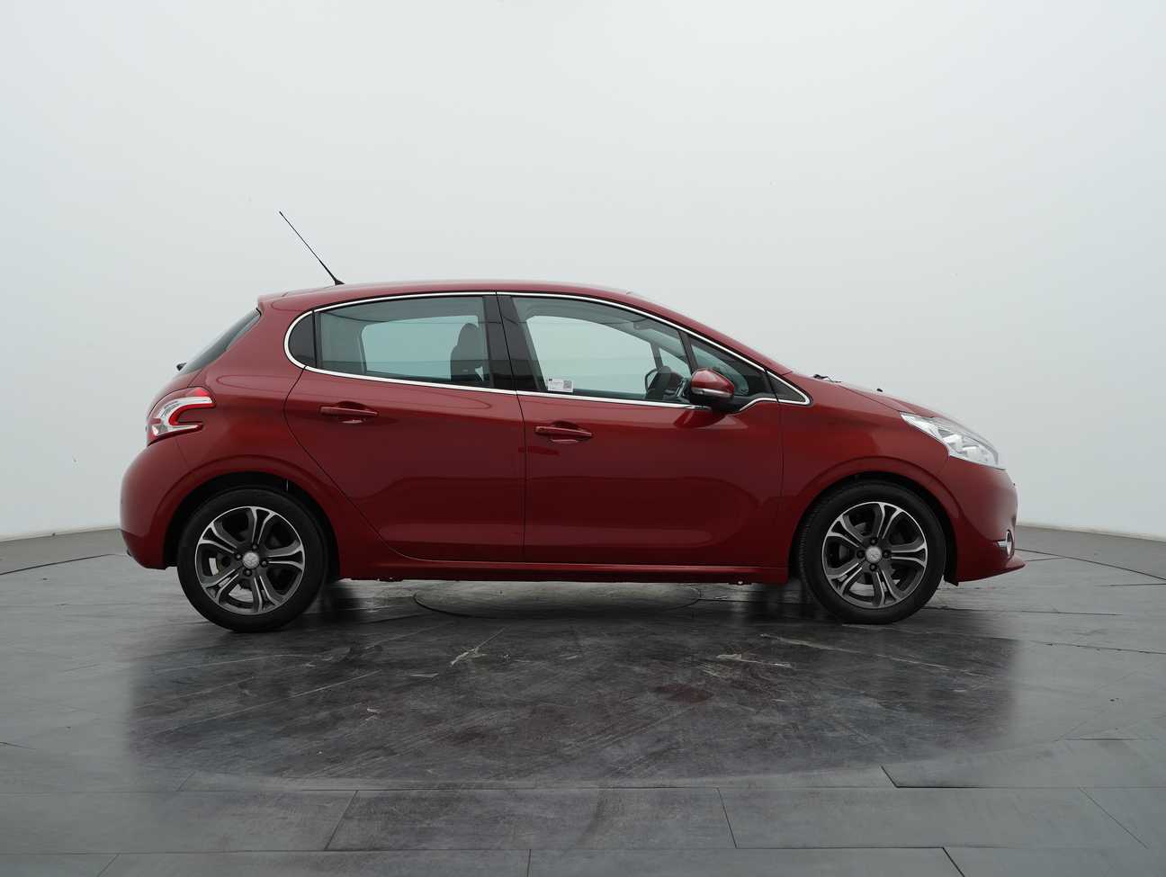 used 2013 Peugeot 208 Allure 5 Door 1.6