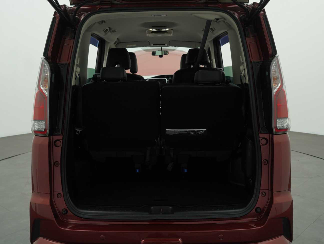 used 2020 Nissan Serena S-Hybrid High-Way Star 2.0