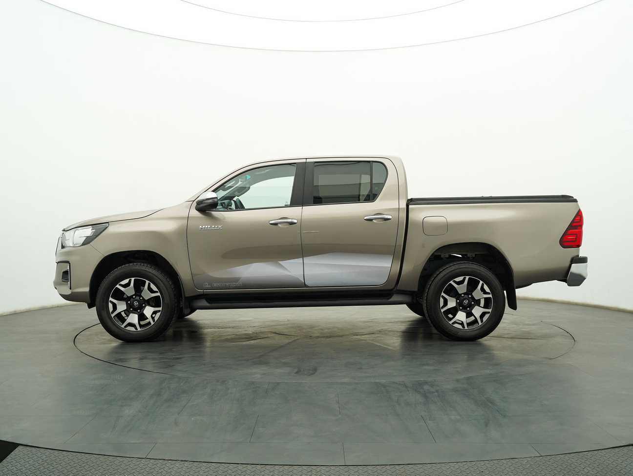 terpakai 2018 Toyota Hilux L-Edition Dual Cab 2.4