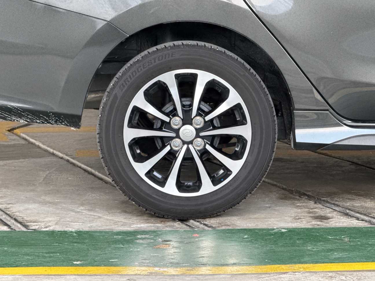 Buy used 2025 Perodua Bezza Advance 1.3 – Carsome.my