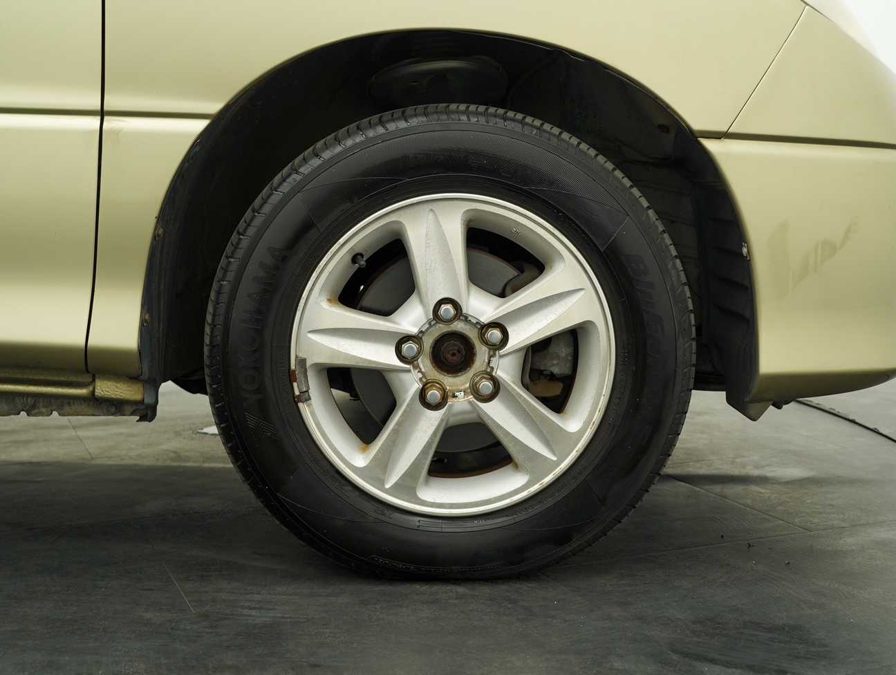 terpakai 2001 Toyota Estima G 2.4