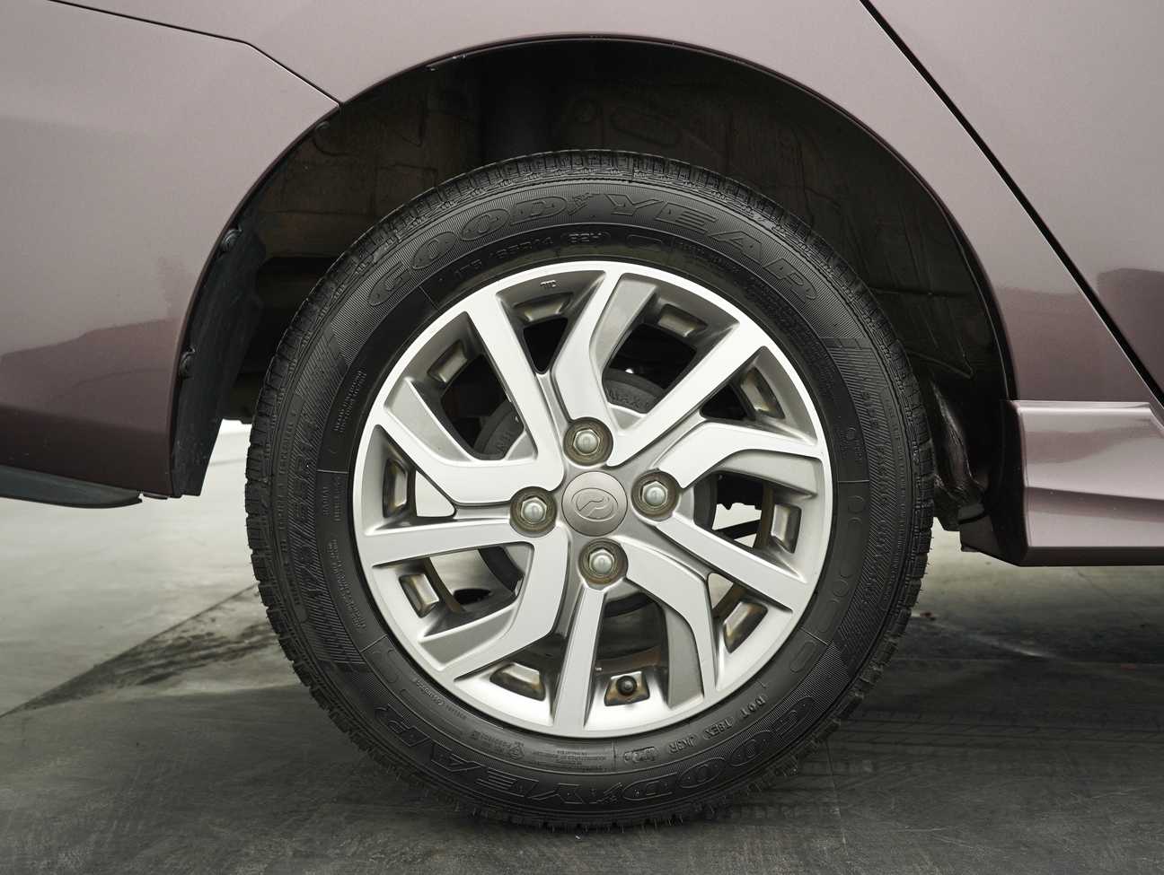 terpakai 2017 Perodua Bezza Advance 1.3