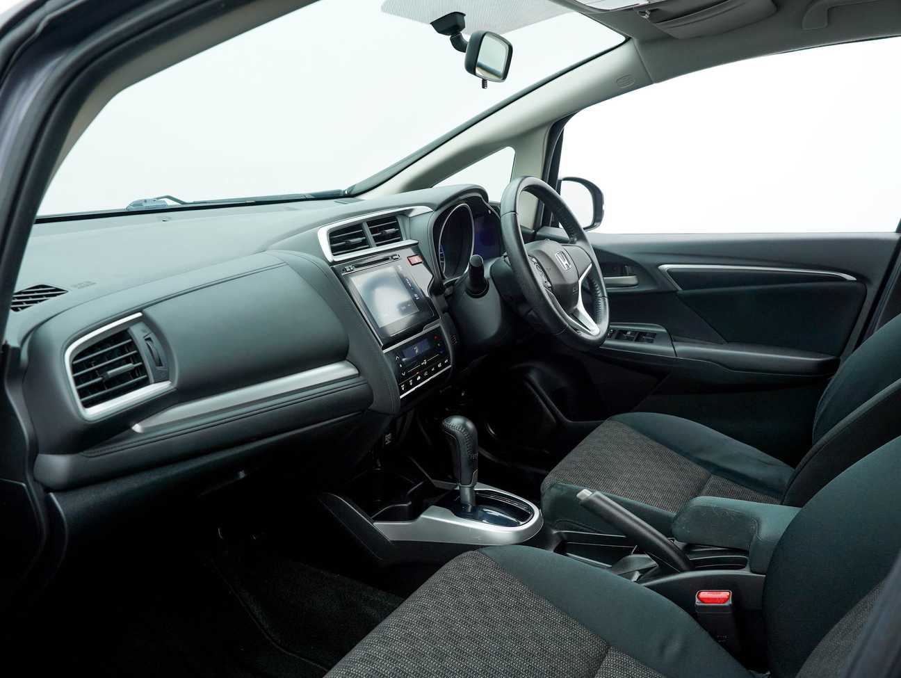 used 2016 Honda Jazz V 1.5