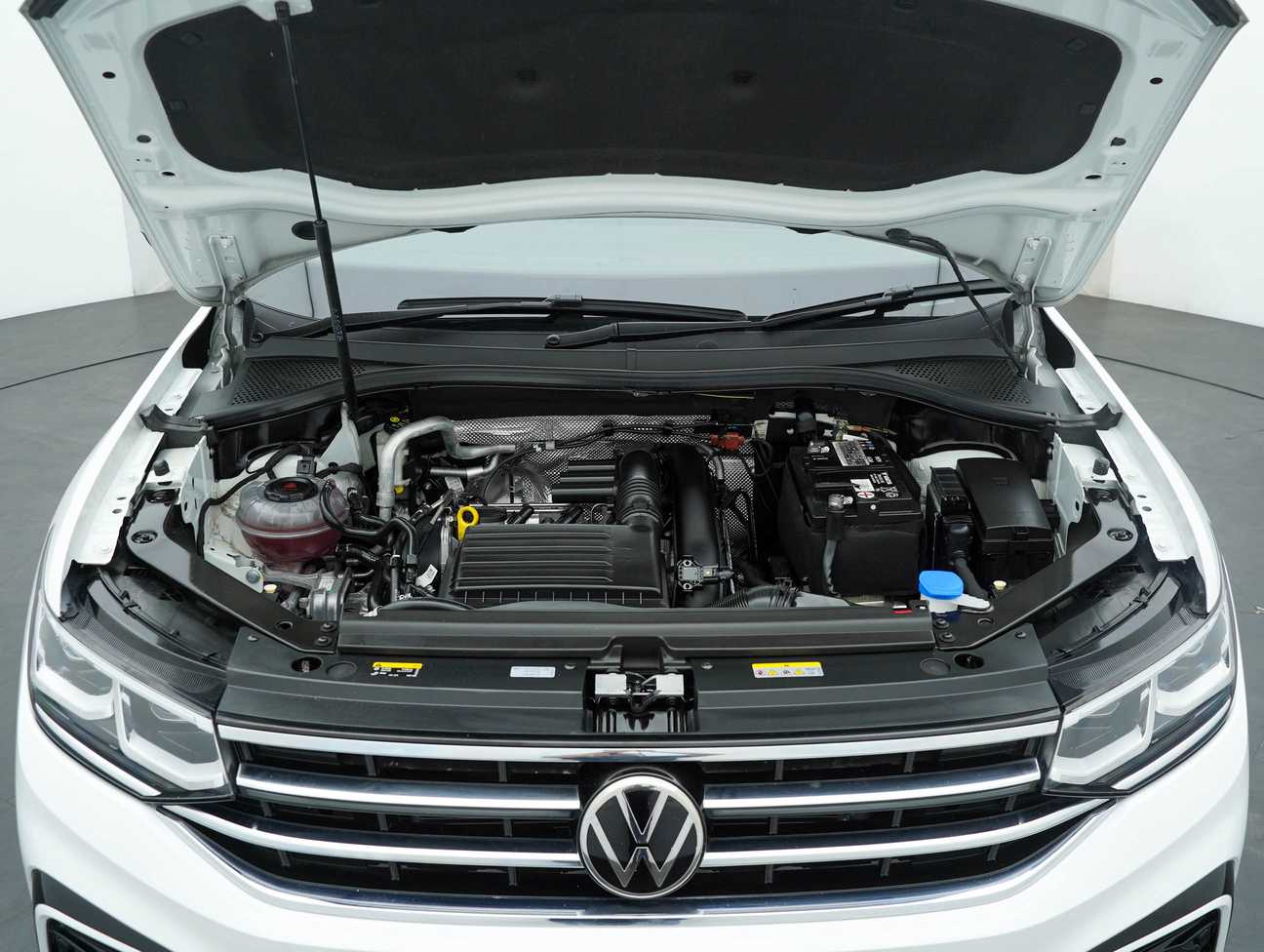 terpakai 2023 Volkswagen Tiguan Allspace Elegance 1.4