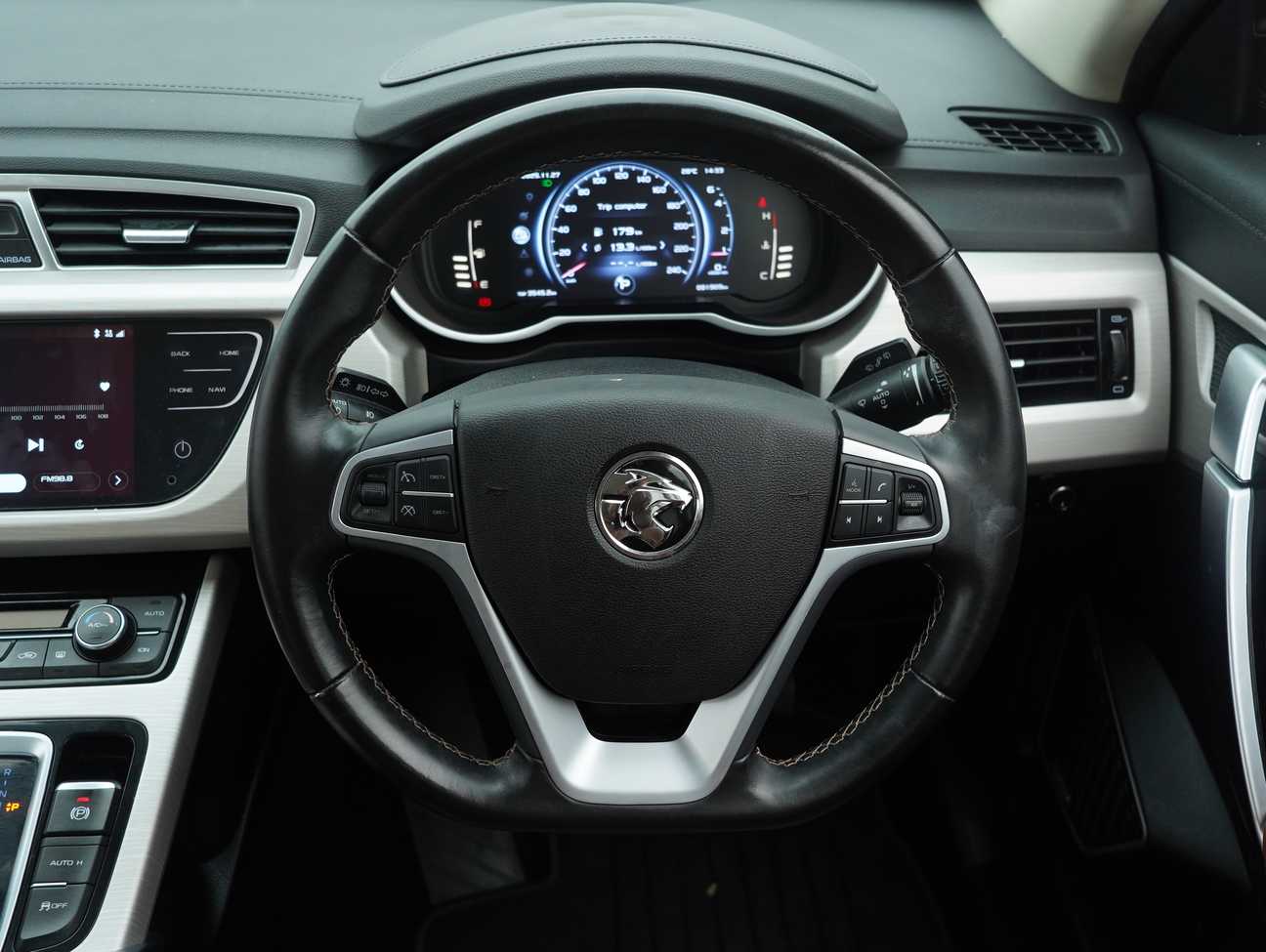 used 2020 Proton X70 Premium 1.8