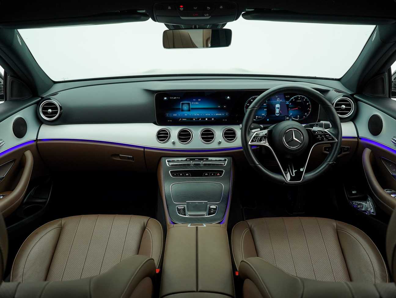 used 2022 Mercedes-Benz E200 Avantgarde 2.0