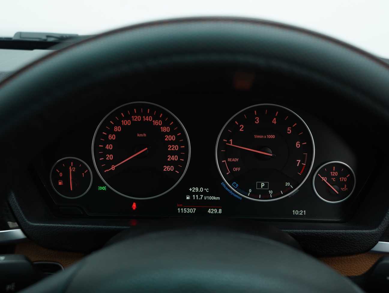 used 2016 BMW 318i Luxury 1.5