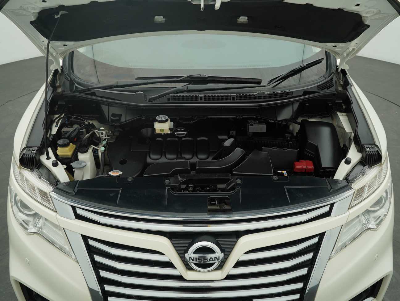 terpakai 2019 Nissan Elgrand High-Way Star 2.5