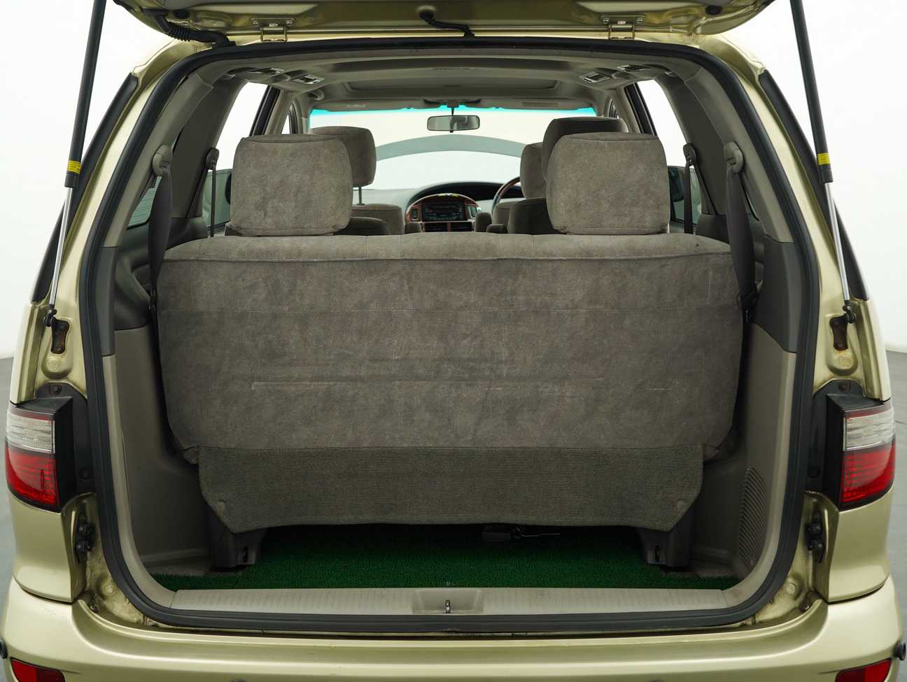 terpakai 2001 Toyota Estima G 2.4