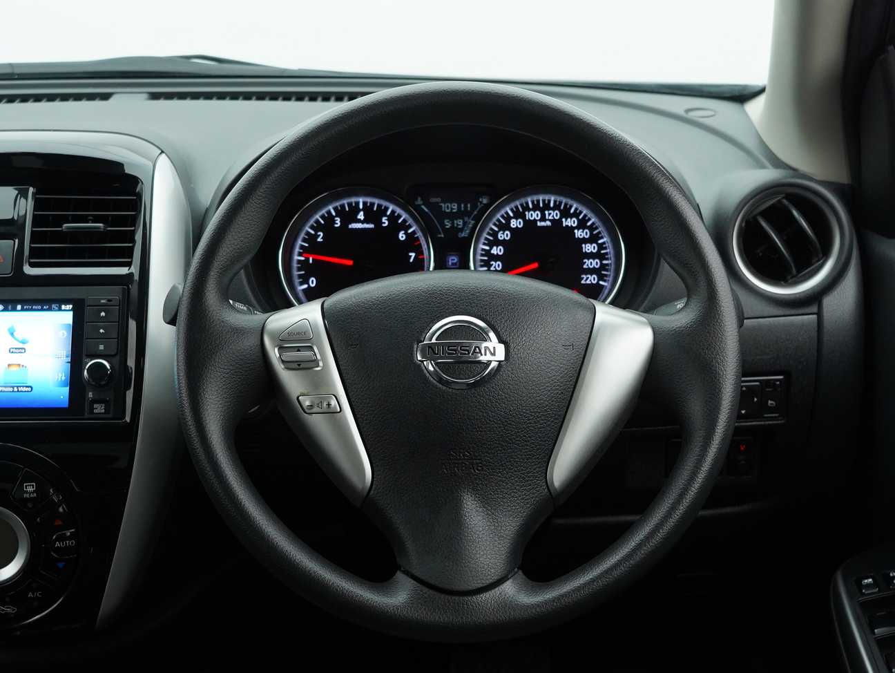 used 2017 Nissan Almera VL 1.5