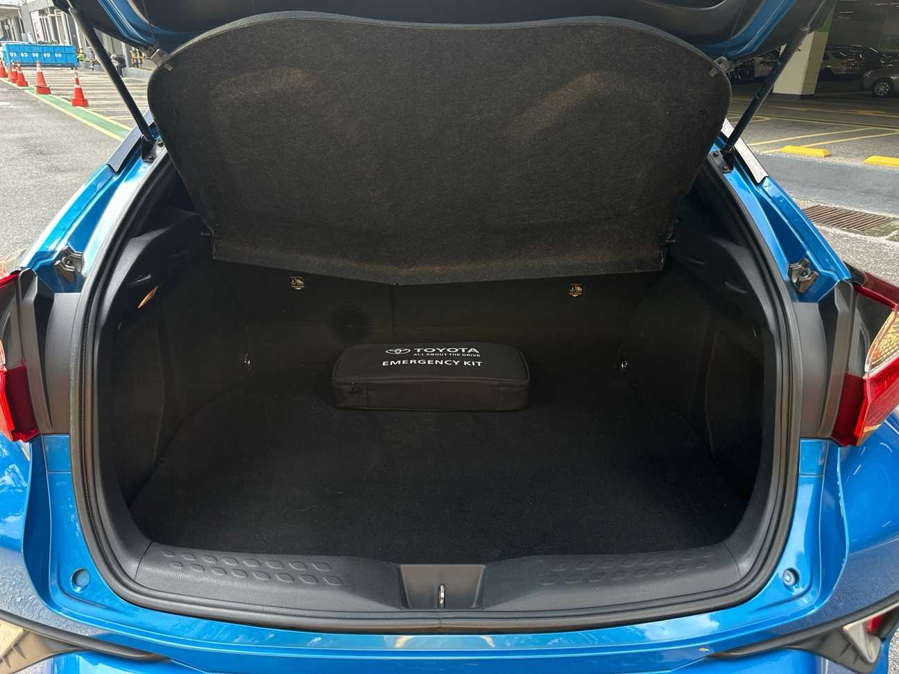 used 2019 Toyota C-HR  1.8