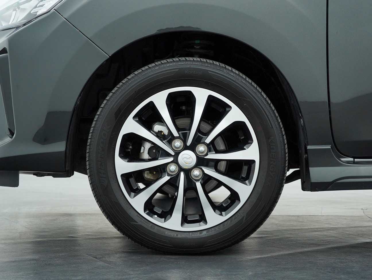 terpakai 2023 Perodua Bezza Advance 1.3