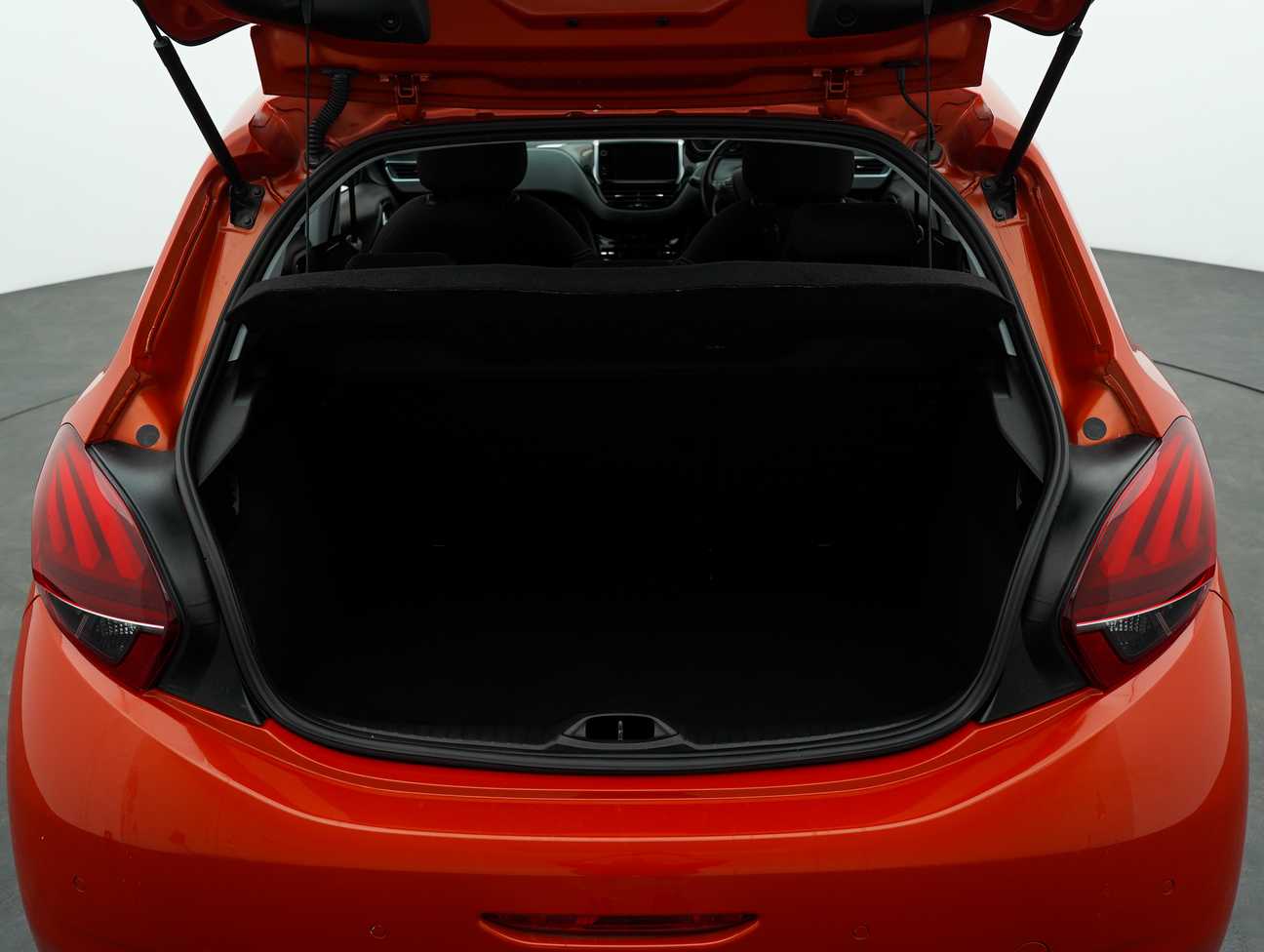 terpakai 2019 Peugeot 208 PureTech 1.2