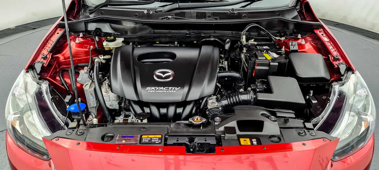 terpakai 2015 Mazda 2 SEDAN 1.5