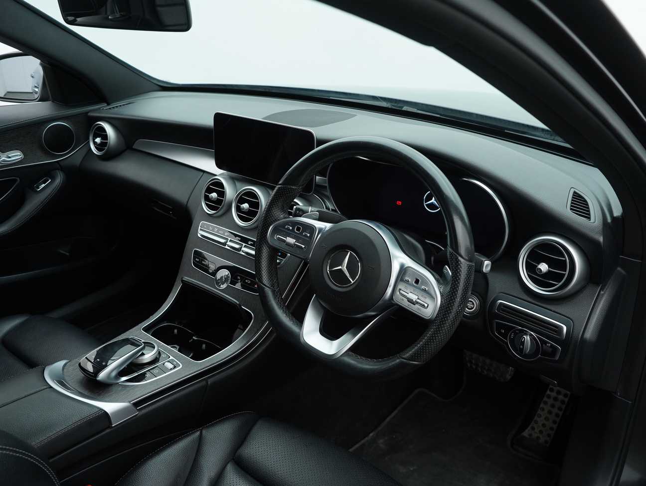 used 2020 Mercedes-Benz C200 AMG Line 2.0